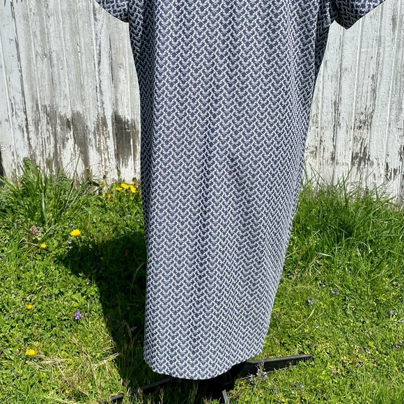Vintage Patterned House Dress - Picture 2 of 5